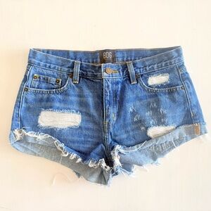 BDG Urban Outfitters Boyfriend Low Rise frayed distressed jean shorts Size 26